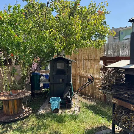 לינה וארוחת בוקר Frontepista 3*